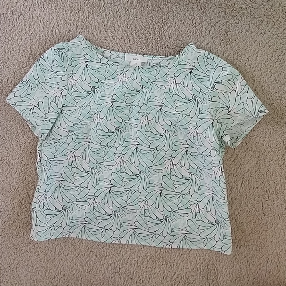 Woman's t shirt